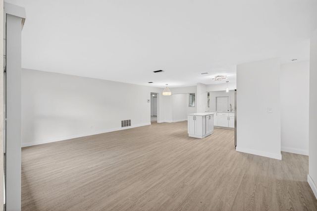 2241 SW 67th Lane, Miramar, FL 33023