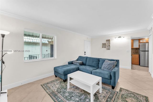 8617 SW 68th Ct 23, Pinecrest, FL 33156