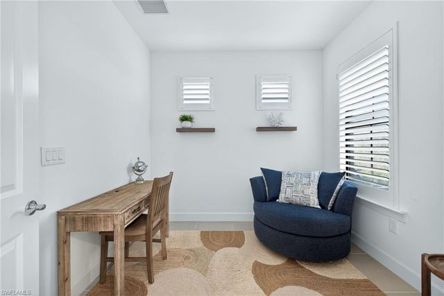 1918 Mesa LN, Naples, FL 34120