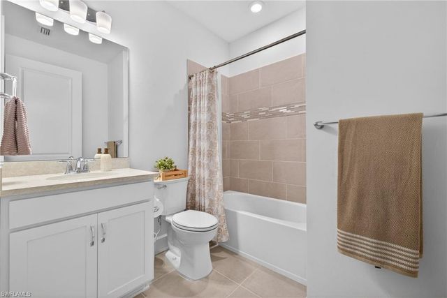 1918 Mesa LN, Naples, FL 34120