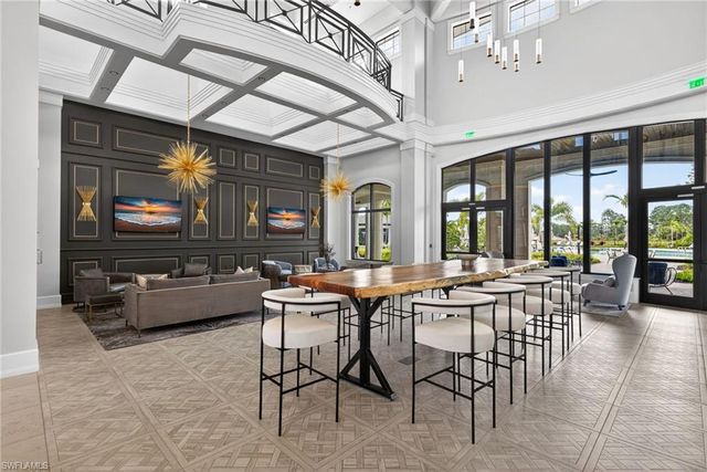 1918 Mesa LN, Naples, FL 34120