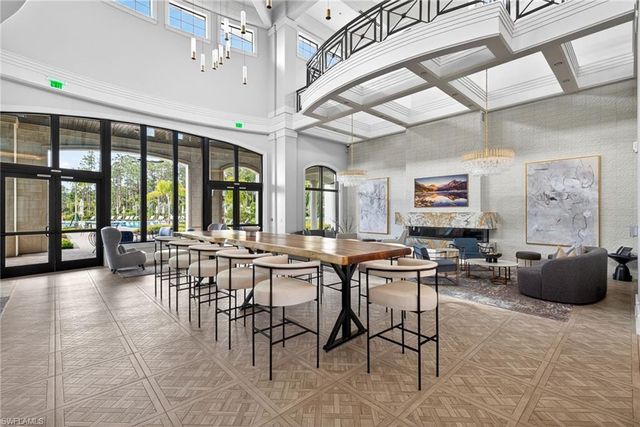 1918 Mesa LN, Naples, FL 34120