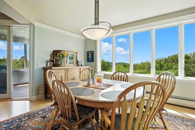699 Nob Hill Road, Williston, VT 05495