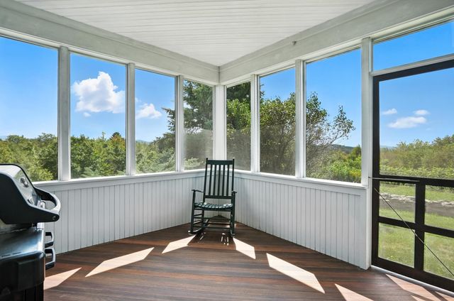 699 Nob Hill Road, Williston, VT 05495