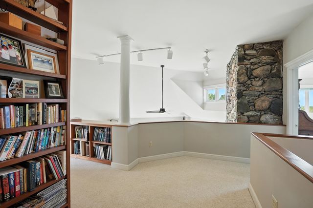 699 Nob Hill Road, Williston, VT 05495