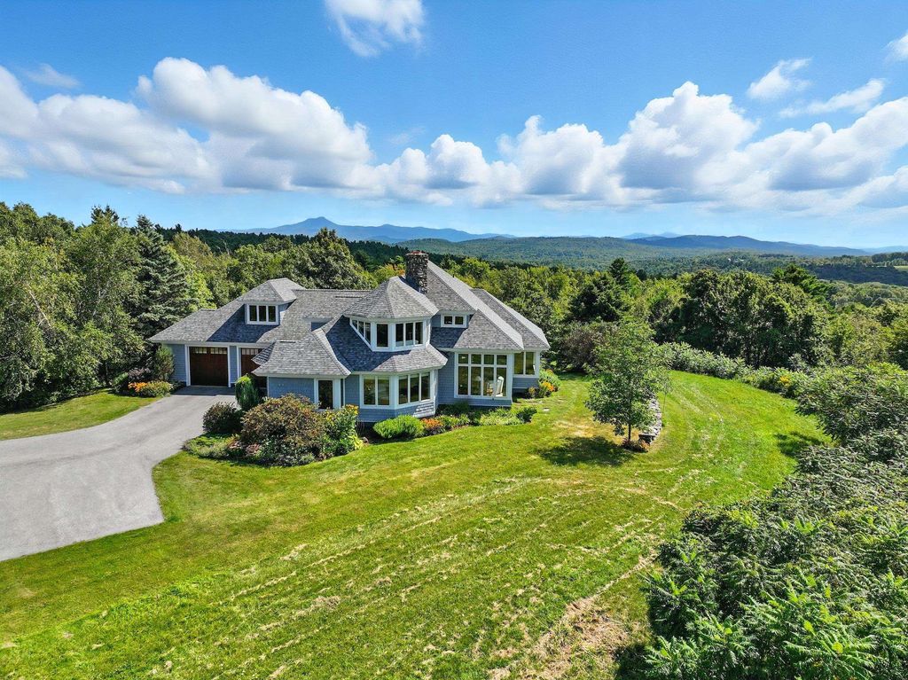 699 Nob Hill Road, Williston, VT 05495