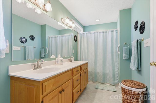 6497 FLY A WAY Drive, Denver, NC 28037
