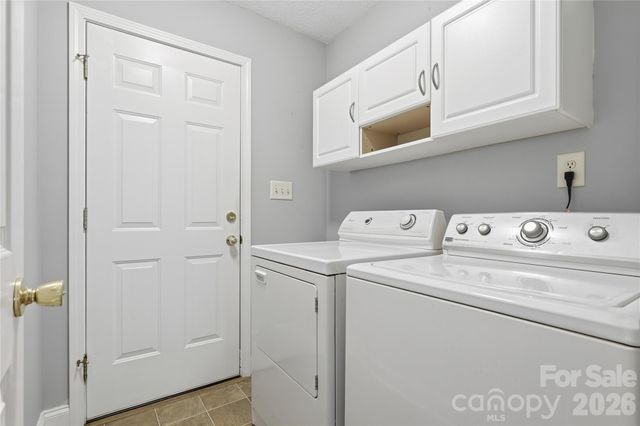 6497 FLY A WAY Drive, Denver, NC 28037