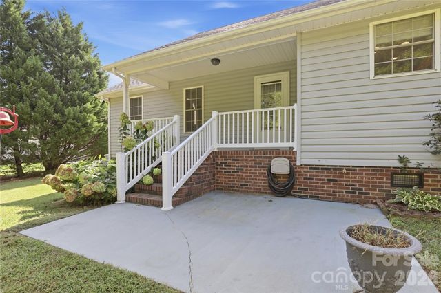 6497 FLY A WAY Drive, Denver, NC 28037