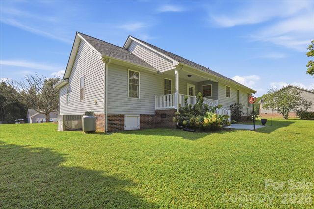 6497 FLY A WAY Drive, Denver, NC 28037
