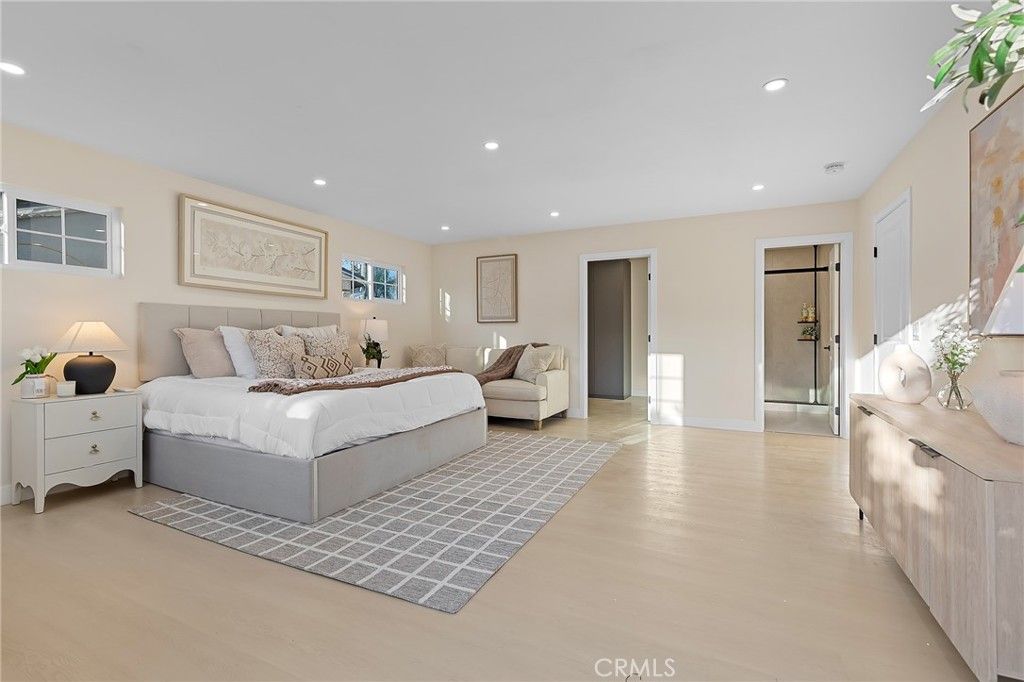 Image 32 of property listing at 1019 N Cambria Place, Anaheim, CA 92801