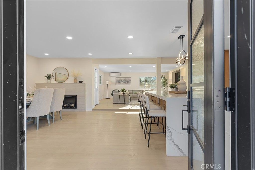 Image 3 of property listing at 1019 N Cambria Place, Anaheim, CA 92801