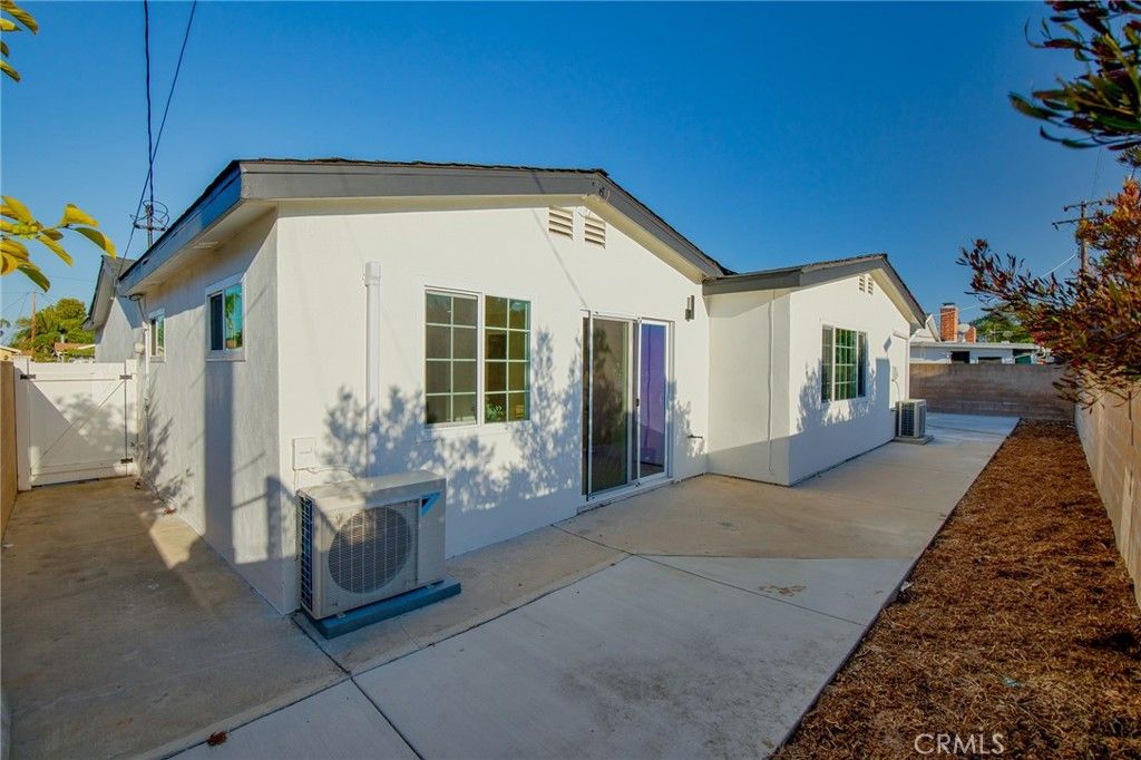 Image 40 of property listing at 1019 N Cambria Place, Anaheim, CA 92801