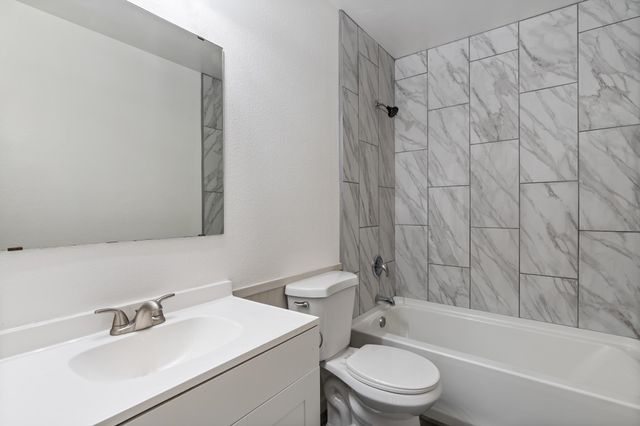 475 Fox Run St Unit B And, Clifton, CO 81520