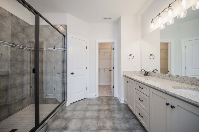 5404 Walnut Farms Blvd, Christiana, TN 37037