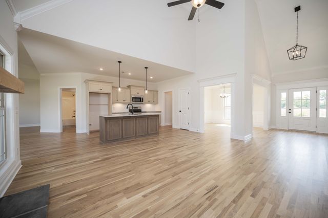 5404 Walnut Farms Blvd, Christiana, TN 37037