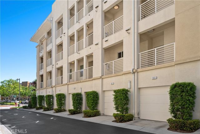 13025 Park Place 301, Hawthorne, CA 90250