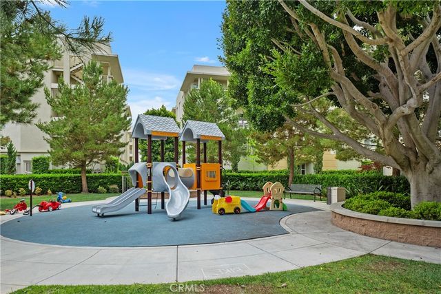 13025 Park Place 301, Hawthorne, CA 90250