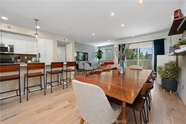 13025 Park Place 301, Hawthorne, CA 90250