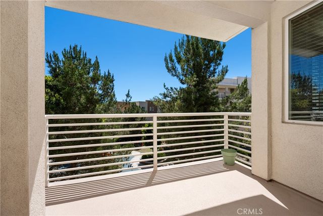 13025 Park Place 301, Hawthorne, CA 90250