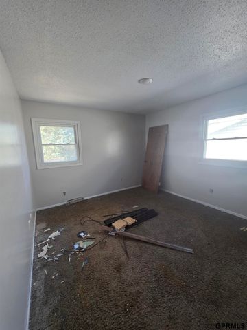 1612 Lincoln Avenue, Plattsmouth, NE 68048