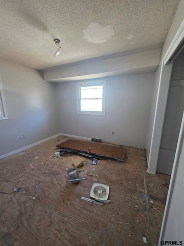 1612 Lincoln Avenue, Plattsmouth, NE 68048