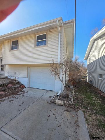 1612 Lincoln Avenue, Plattsmouth, NE 68048