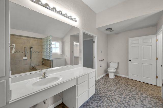 16135 Ridge Park Drive, Houston, TX 77095