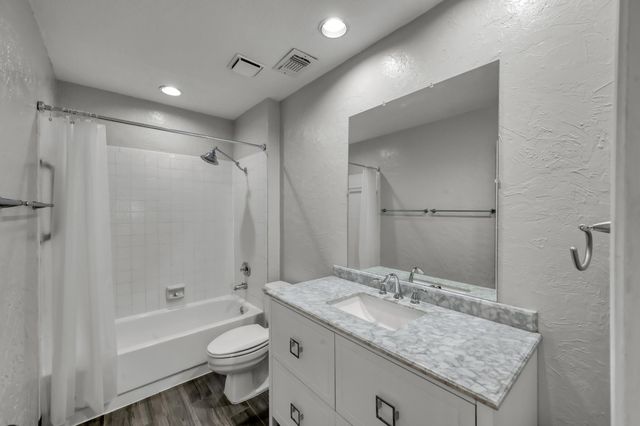 16135 Ridge Park Drive, Houston, TX 77095