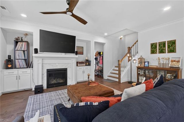 2908 Bluegrass LN, Virginia Beach, VA 23453