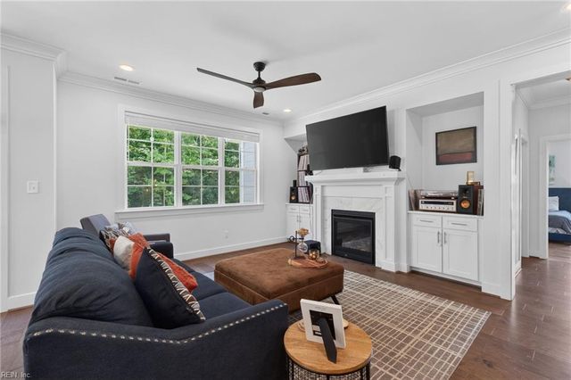 2908 Bluegrass LN, Virginia Beach, VA 23453