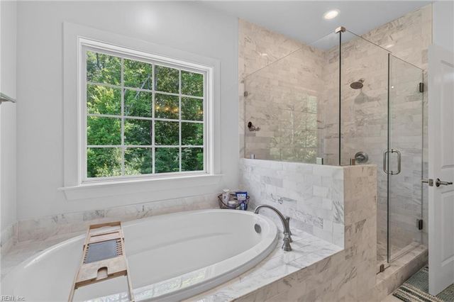 2908 Bluegrass LN, Virginia Beach, VA 23453
