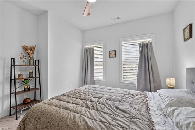 2908 Bluegrass LN, Virginia Beach, VA 23453