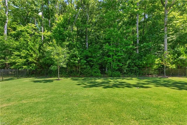 2908 Bluegrass LN, Virginia Beach, VA 23453