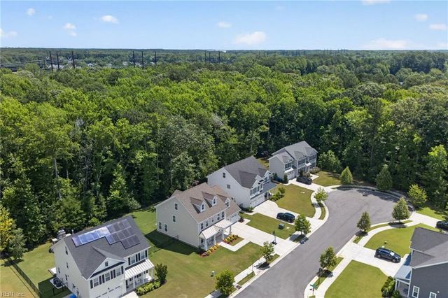 2908 Bluegrass LN, Virginia Beach, VA 23453
