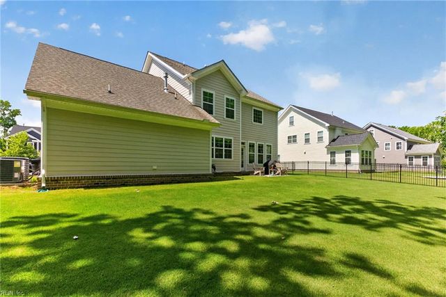 2908 Bluegrass LN, Virginia Beach, VA 23453
