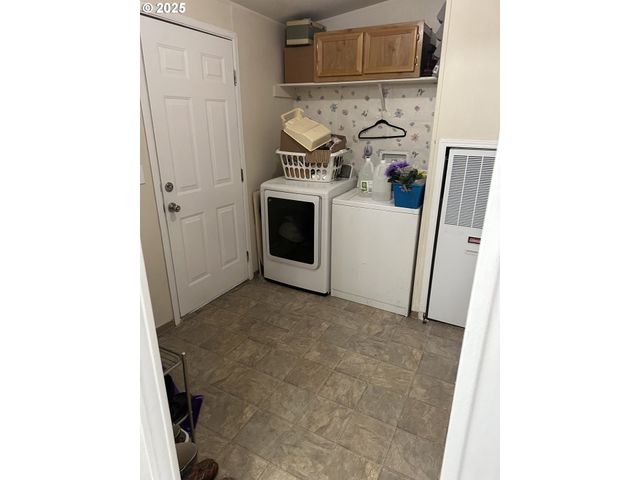 700 N MILL St, Creswell, OR 97426