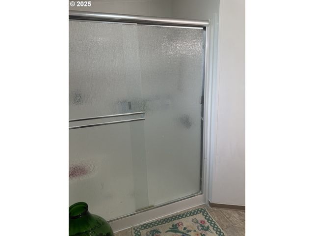 700 N MILL St, Creswell, OR 97426