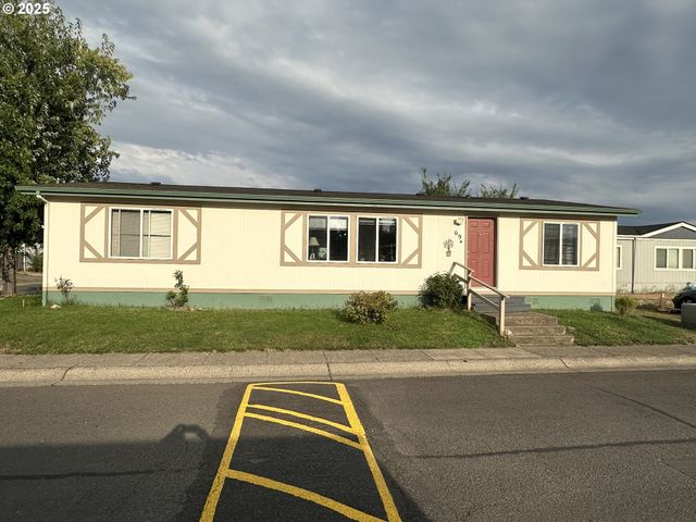 700 N MILL St, Creswell, OR 97426