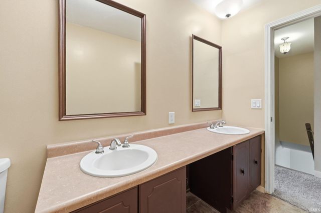 5210 Union Chapel Road, Fort Wayne, IN 46845