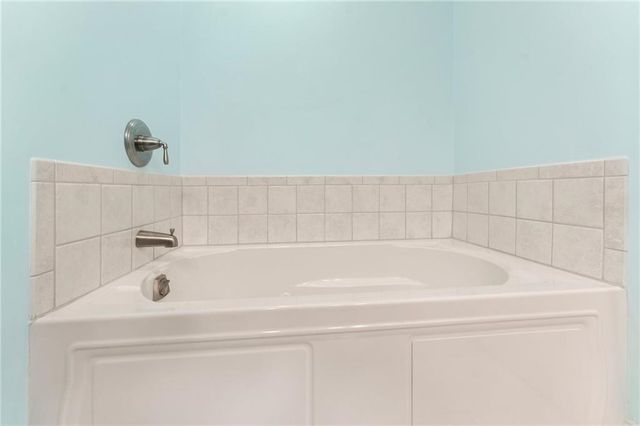 83 Waters Edge Street 24, Tiverton, RI 02878