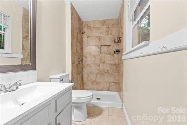 7301 Park Vista Circle, Charlotte, NC 28226