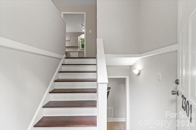 7301 Park Vista Circle, Charlotte, NC 28226