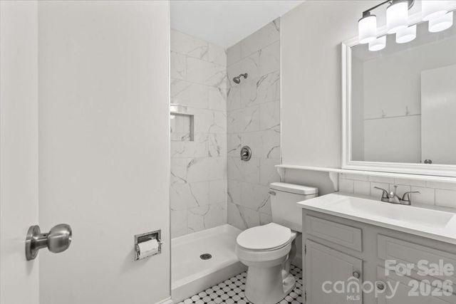 7301 Park Vista Circle, Charlotte, NC 28226