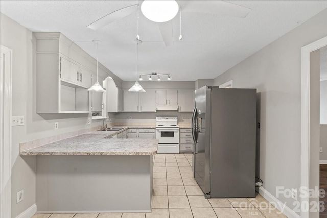 7301 Park Vista Circle, Charlotte, NC 28226