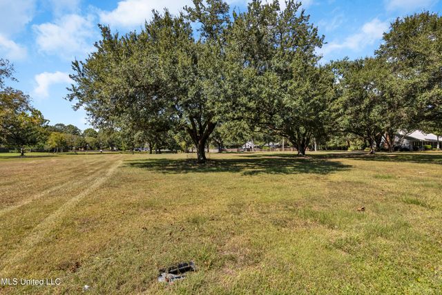 12529 Canal Road, Gulfport, MS 39503