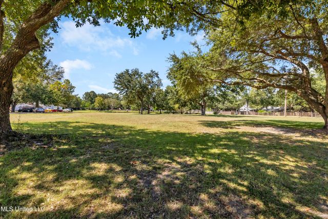 12529 Canal Road, Gulfport, MS 39503