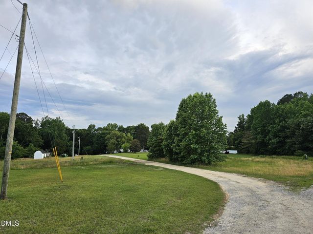 8187 Cleveland B, Clayton, NC 27520