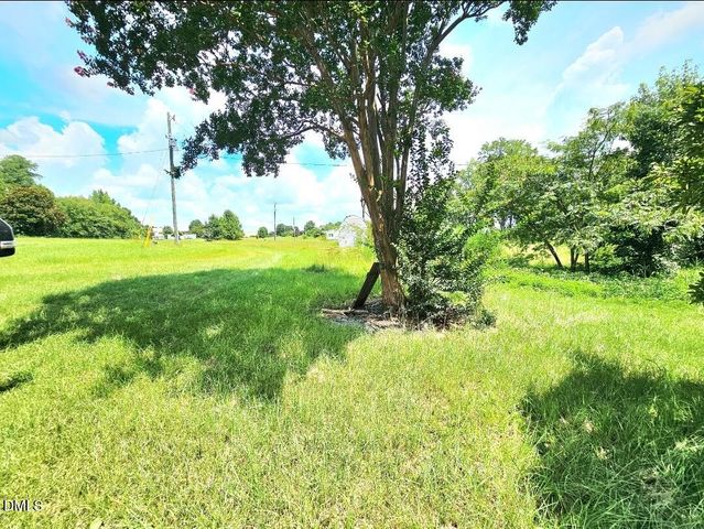 8187 Cleveland B, Clayton, NC 27520