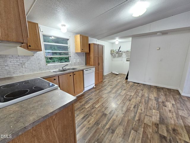 8187 Cleveland B, Clayton, NC 27520